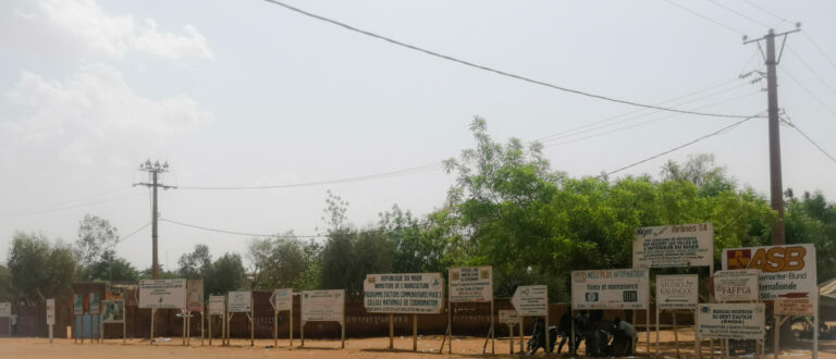 Article : Les « indispensables panneaux » de Niamey ou le Google Maps du Niger